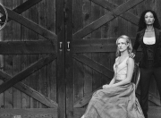 开云体育在线-银箭如鹰，汉密尔顿连续登台压制维斯塔潘的卫冕之路