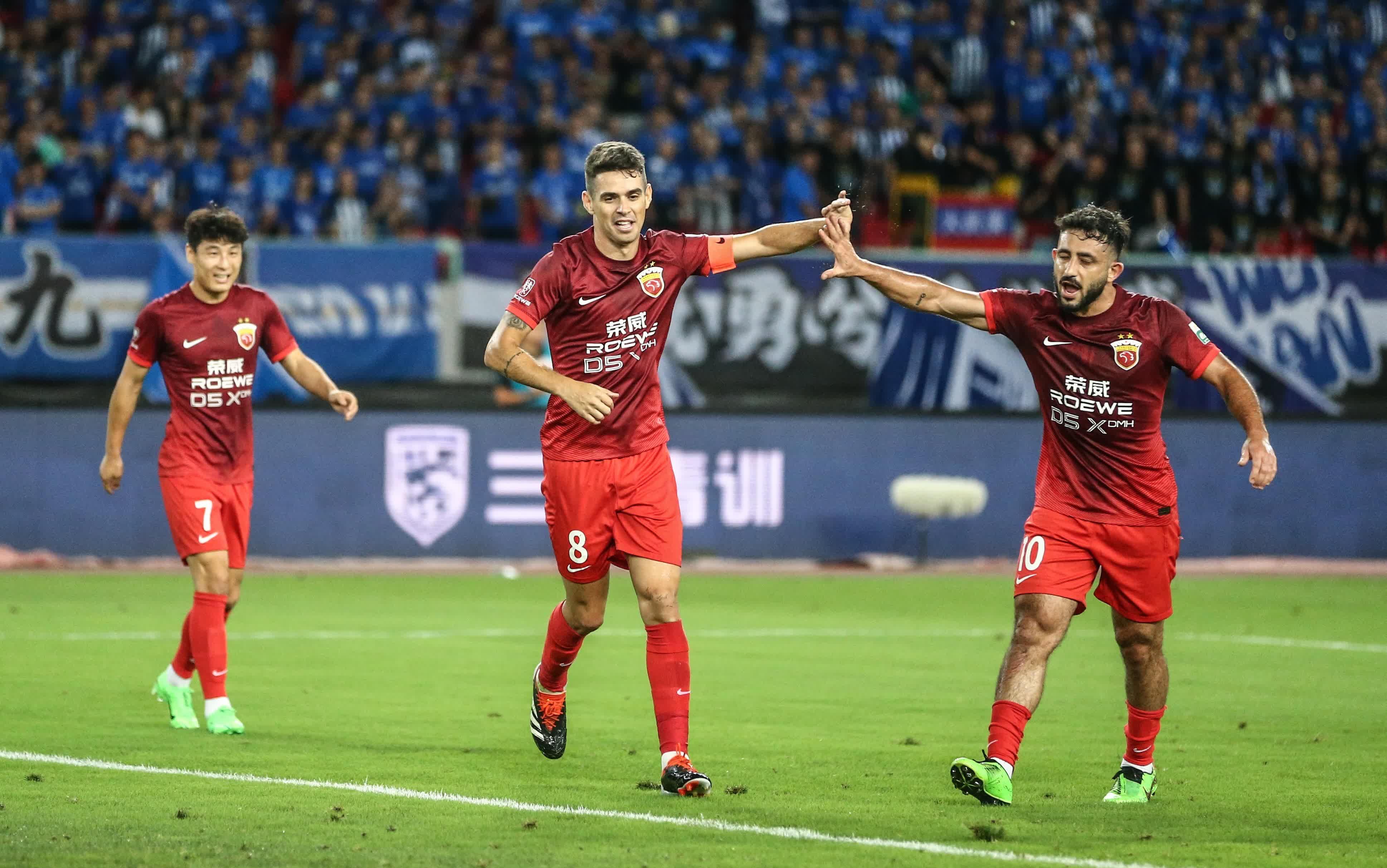 关于巴西国脚再进球，带领球队晋级欧国足球四强赛的信息