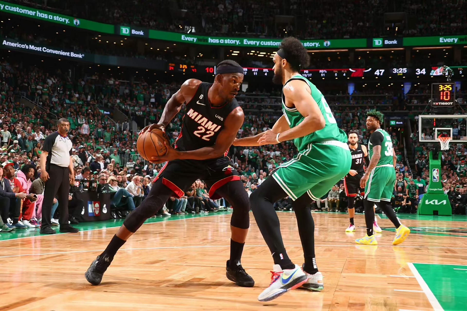 热火被凯尔特人逆转，系列赛弱势表现的简单介绍