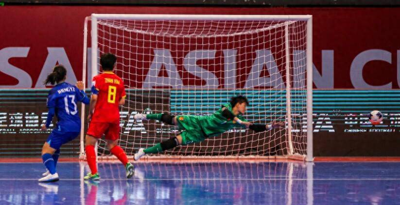 有望夺冠的亚洲球队获得胜利