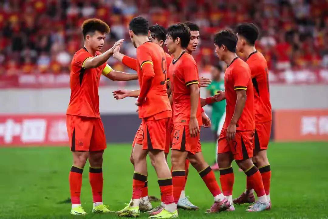 包含千里之外的悬殊较量,球员拼尽全力的词条 包含千里之外的悬殊较量,球员拼尽全力的词条