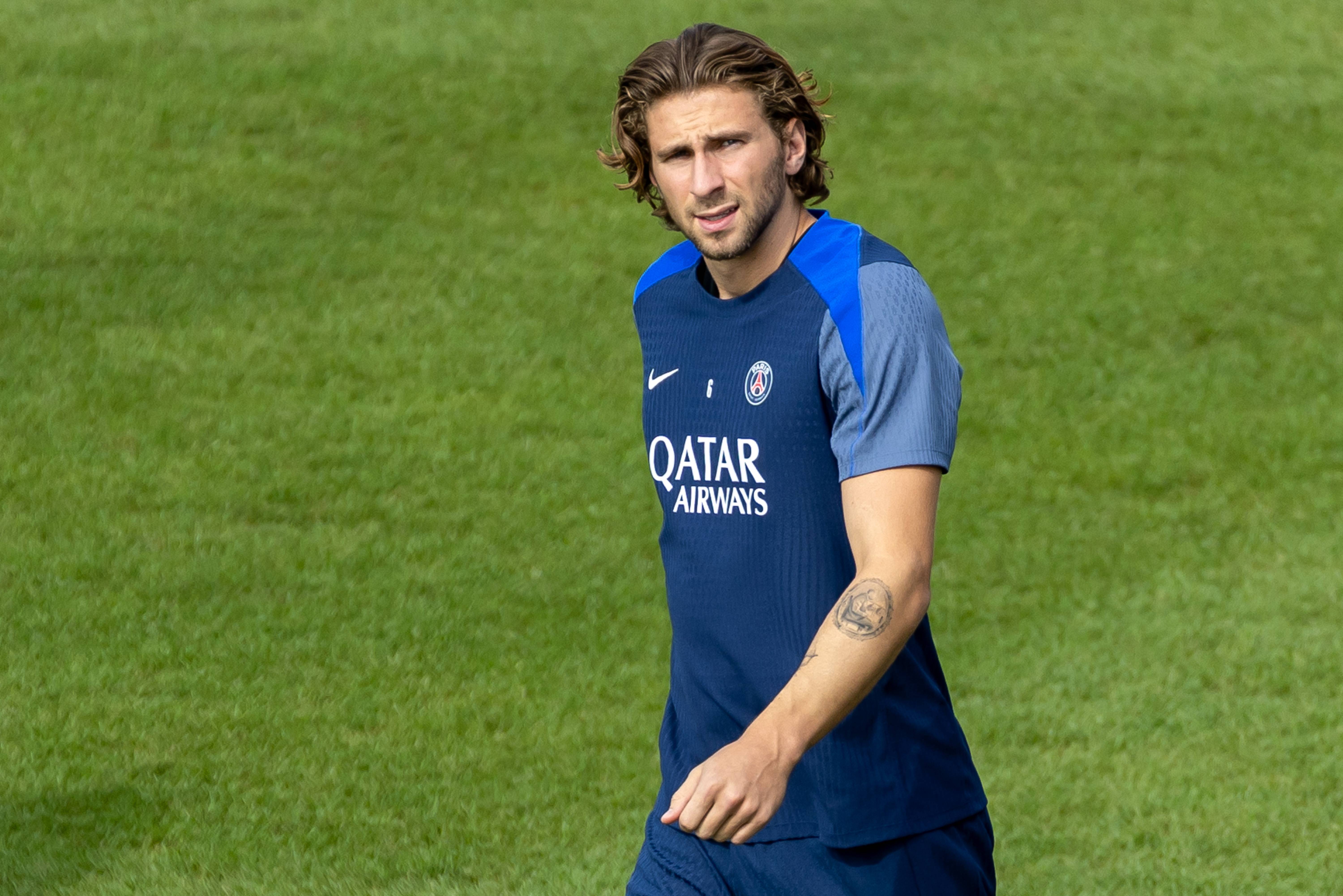 关于巴黎圣日耳曼轻取胜绩，豪取丰收的信息