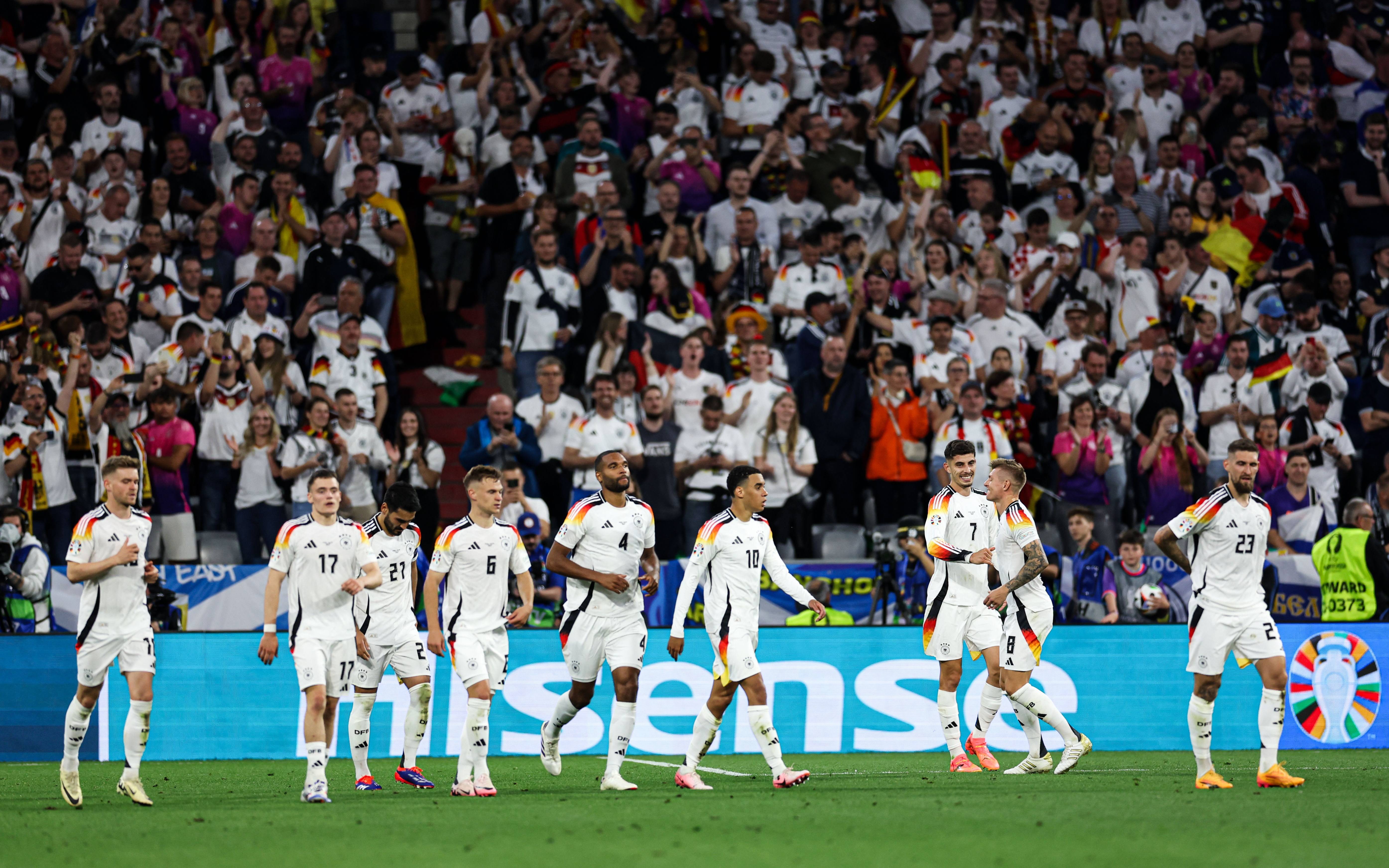 包含德国队在欧洲预选赛中遭遇激烈对抗的词条 包含德国队在欧洲预选赛中遭遇激烈对抗的词条